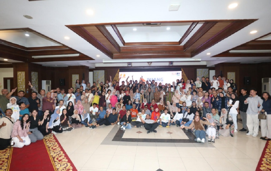 Goyangan Biduan Kenangan Mantan di HalBil Ka Fisip UNS